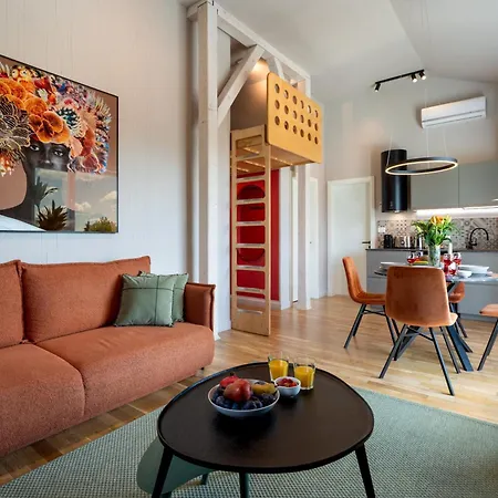 Ultra - Unirii & Old Town * בוקרשט