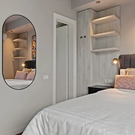 Ultra - Unirii & Old Town Apartment Bucharest