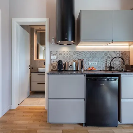 Ultra - Unirii & Old Town *