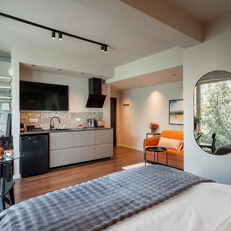 Ultra - Unirii & Old Town *