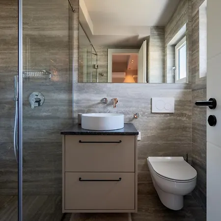 Ultra - Unirii & Old Town