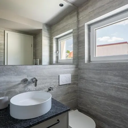 Ultra - Unirii & Old Town