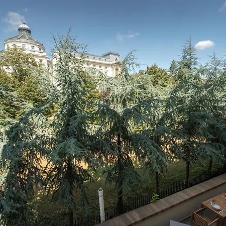 Ultra - Unirii & Old Town