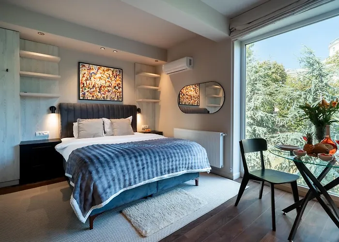 Ultra - Unirii & Old Town