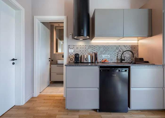 Ultra - Unirii & Old Town *