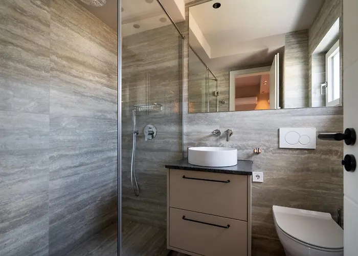 Ultra - Unirii & Old Town Apartman *