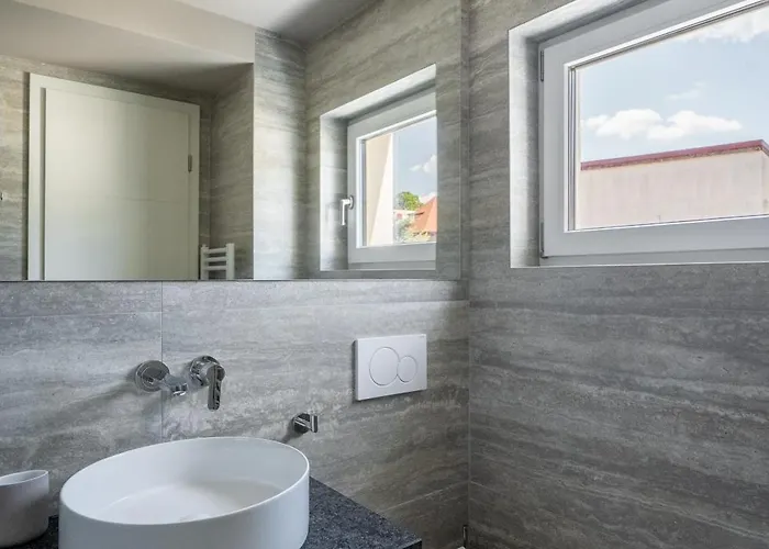 Ultra - Unirii & Old Town