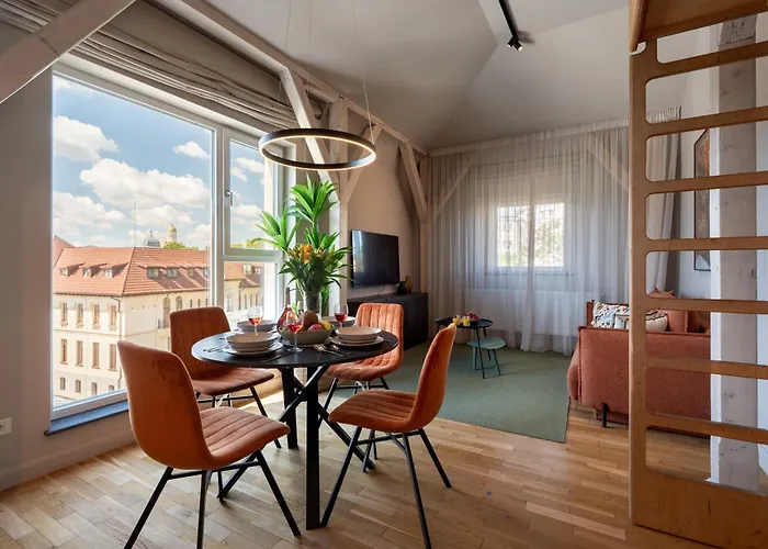 Ultra - Unirii & Old Town *