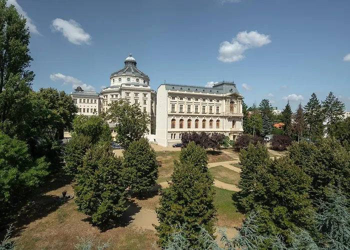 Ultra - Unirii & Old Town Бухарест