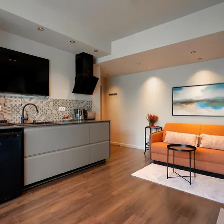 Ultra - Unirii & Old Town Apartment