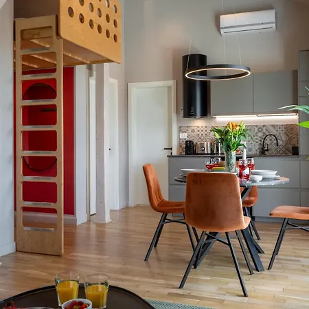 Ultra - Unirii & Old Town * Bukarest