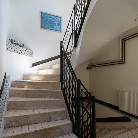 Ultra - Unirii & Old Town * Bukarest